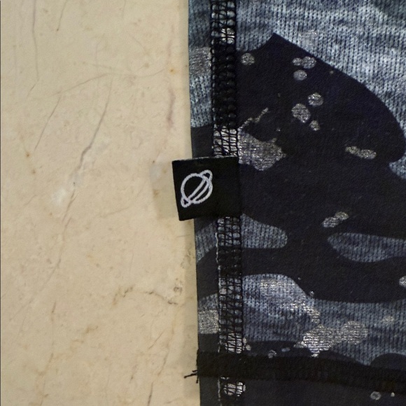 Terez Urban Camo Leggings - Black and Gray - Picture 2 of 12